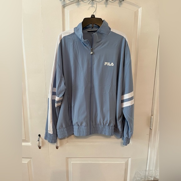 🩵Fila Windbreaker jacket. Size 2x. NWOT. Bought but never wore. 🩵 - Picture 1 of 8